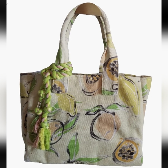 NWT Vince Camuto Amia La Frutta🍋🍏 Print Canvas Shoulder Bag Tote - Picture 2 of 13